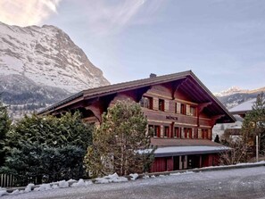 Exterior - Apartment Mönch by Interhome (Grindelwald)