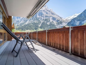 Terrace/patio - Apartment Jungfrau by Interhome (Grindelwald)