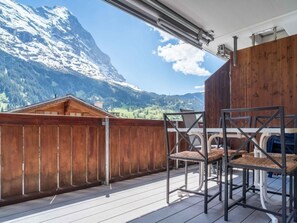 Outdoor dining - Apartment Jungfrau by Interhome (Grindelwald)
