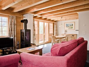 TV, fireplace - Apartment Eiger by Interhome (Grindelwald)