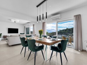 Dining - Luxus-Wohnung Nugal by Interhome (Makarska)