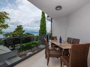 Outdoor dining - Apartment Emilia by Interhome (Crikvenica)