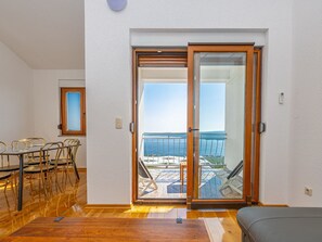 TV - Wohnung Mistral 7 by Interhome (Crikvenica)