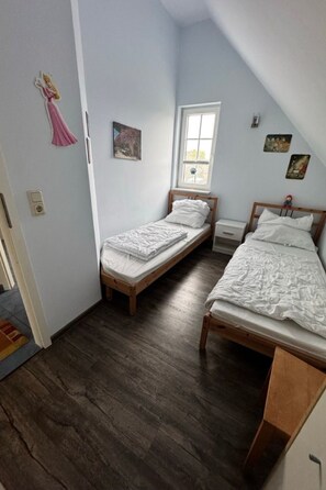 2 Schlafzimmer, Internetzugang