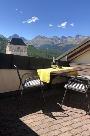 Outdoor dining - Chesa Cilgia by Interhome (Pontresina)