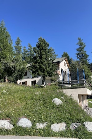 Enceinte de lâhĂ©bergement