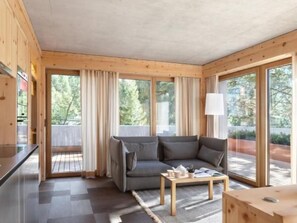 TV - Alpine Lodge 2-Bett-Wohnung Chesa al Parc /  "Be by Interhome (Pontresina)