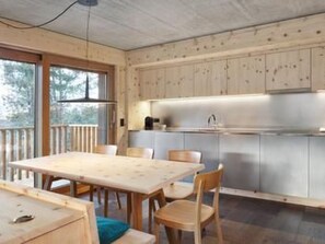 Dining - Alpine Lodge 6-Bett-Wohnung mit Galerie by Interhome (Pontresina)