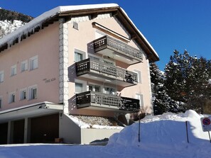 Esterni