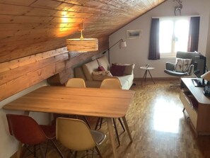 TV, DVD player - Chesa Grass-Capadrutt by Interhome (Pontresina)