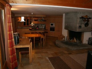 Interior - Haus Basilisk by Interhome (Davos)