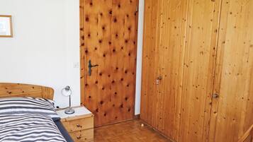 2 bedrooms, internet