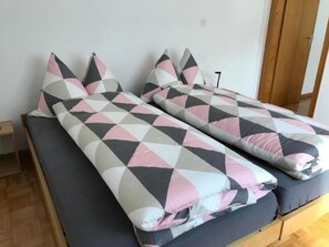 Internet - Chesa Trais Fluors by Interhome (Pontresina)