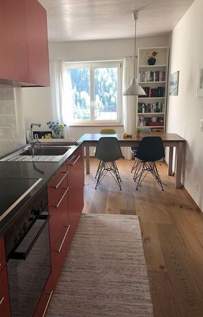 Fridge, microwave, oven, cookware/dishes/utensils - Chesa Melchior by Interhome (Pontresina)
