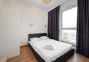 Iron/ironing board, WiFi, bed sheets - Ursus Spacious Apartment (Warszawa)