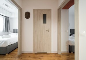 2 dormitorios, tabla de planchar con plancha, wifi y ropa de cama