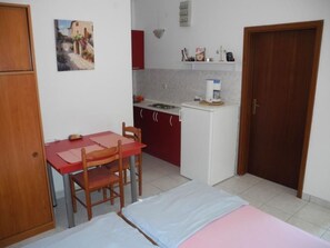 Internet - Studio mit eigener Terrasse by Interhome (Crikvenica)