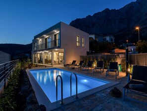 A heated pool - Moderne Villa Smart mit Pool und Meerblick by Interhome (Makarska)