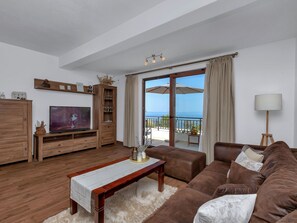 TV - Vacation home Tome by Interhome (Makarska)