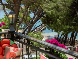 Property grounds - Appartement am Strand, Sauna, Terrasse ... by Interhome (Makarska)
