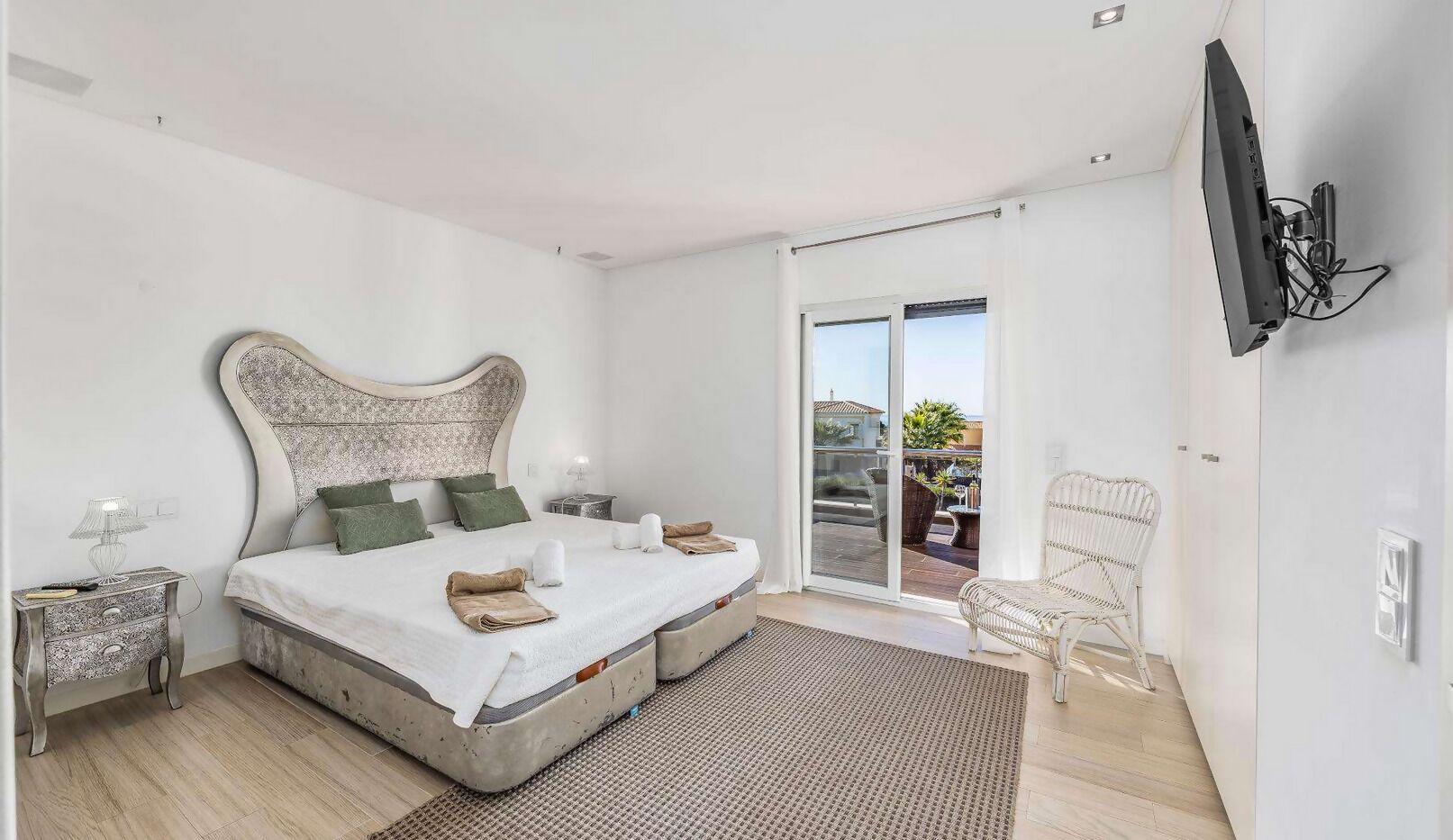 Bügeleisen/Bügelbrett, kostenloses WLAN, Bettwäsche