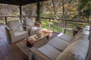 Terrace/patio - The Fox Tail, a peaceful home in Three Rivers, CA - near Sequoia National Park (Three Rivers)