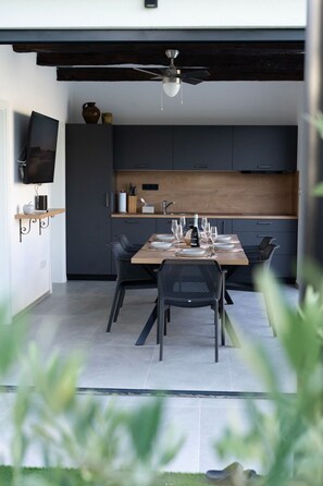 Outdoor dining - Your Dream Escape auf Krk, beheizter Pool und ir Sauna by Interhome (Krk/Milohnići)