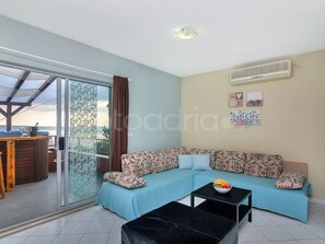 Living area - mit Whirlpool by Interhome (Makarska)