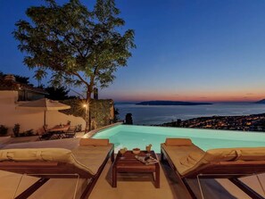 Pool - Villa Montes by Interhome (Makarska)