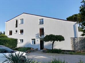 Exterior - Wohnung "Nada" mit Terrasse by Interhome (Krk/Milohnići)