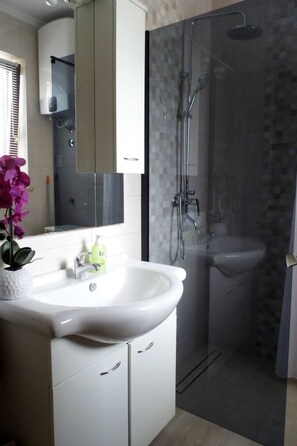 Towels - "Valentic 1" by Interhome (Krk/Milohnići)