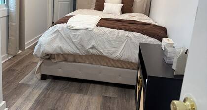 Guest House with private Gate Near Downtown Durham Peaceful 2-bedroom 2 Bathroom