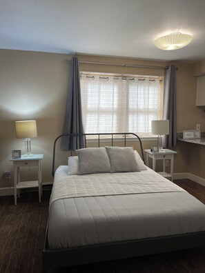 Iron/ironing board, WiFi, bed sheets - Remodeled studio in the heart of  historic downtown Durango! (Durango)