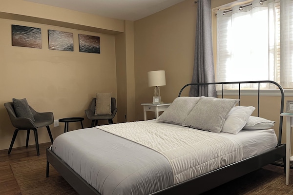 Bed and sitting area