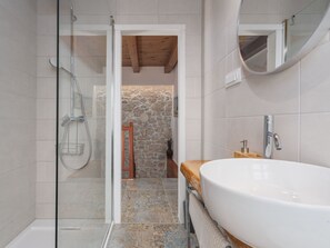 Towels - "VillaTonka auf der Insel Krk, Malinska" by Interhome (Krk/Milohnići)