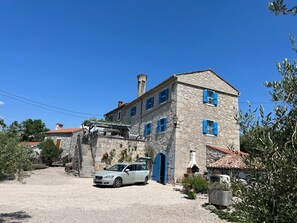 Exterior - "VillaTonka auf der Insel Krk, Malinska" by Interhome (Krk/Milohnići)