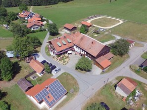 المنشأة من الخارج