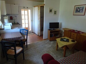 Interior - Kleines Ferienhaus mit Garten und Grill in Garitz by Interhome (Bad Kissingen)