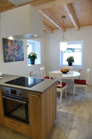 Fridge, oven, dishwasher, cookware/dishes/utensils - Ausfahrt Freiburg by Interhome (Umkirch)