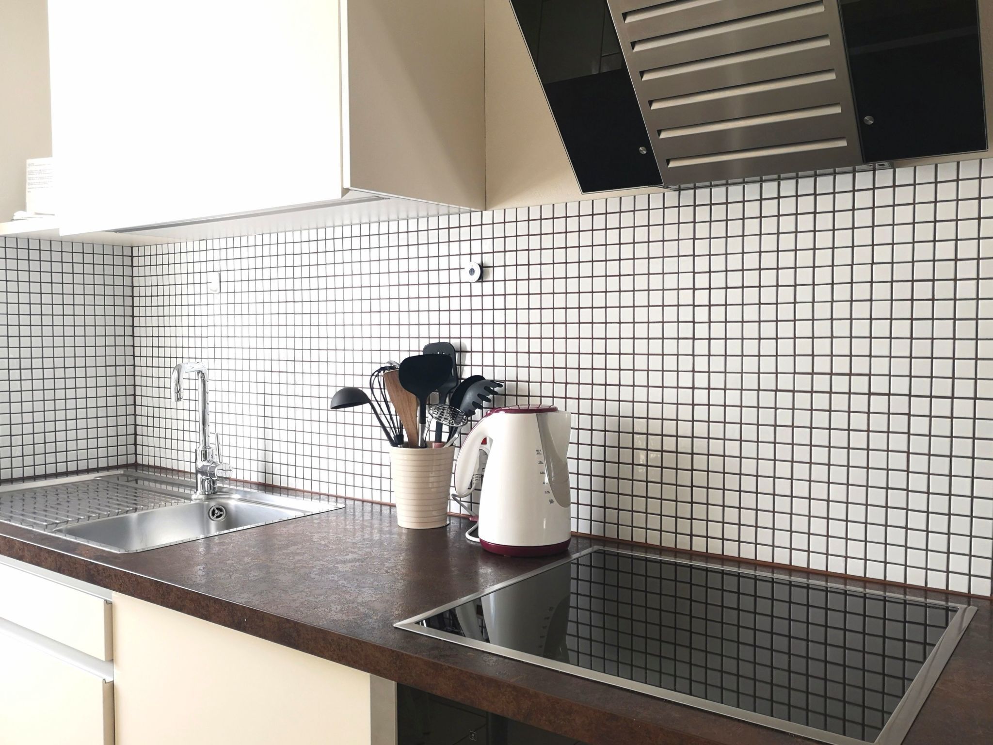 Fridge, microwave, oven, cookware/dishes/utensils