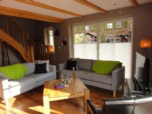 TV, fireplace, DVD player - in Klein Meckelsen mit Garten by Interhome (Klein Meckelsen)