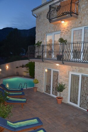 Pool - Großes Ferienhaus mit eigenem Pool und Terrasse by Interhome (Crikvenica)