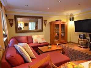 TV - Lotsenhaus by Interhome (Baabe)