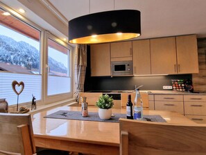 Fridge, microwave, oven, dishwasher - Wohnung mit Bergblick in Pfronten Mitte für 4 Pers by Interhome (Pfronten)