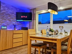 Dining - Wohnung mit Bergblick in Pfronten Mitte für 4 Pers by Interhome (Pfronten)