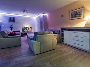 TV - Natasha by Interhome (Makarska)