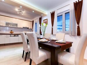 Dining - Natasha by Interhome (Makarska)