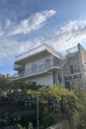 Exterior - Appartement mit Jacuzzi und Meerblick by Interhome (Crikvenica)