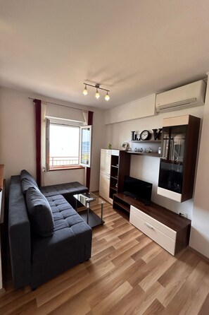 Living area - Appartement mit Jacuzzi und Meerblick by Interhome (Crikvenica)