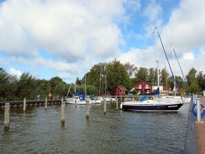 Marina - Ferienbungalow mit Terrasse und Angelplatz by Interhome (Born)